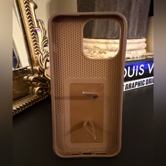 14 Pro Max Loopy Case - Picture 3 of 3